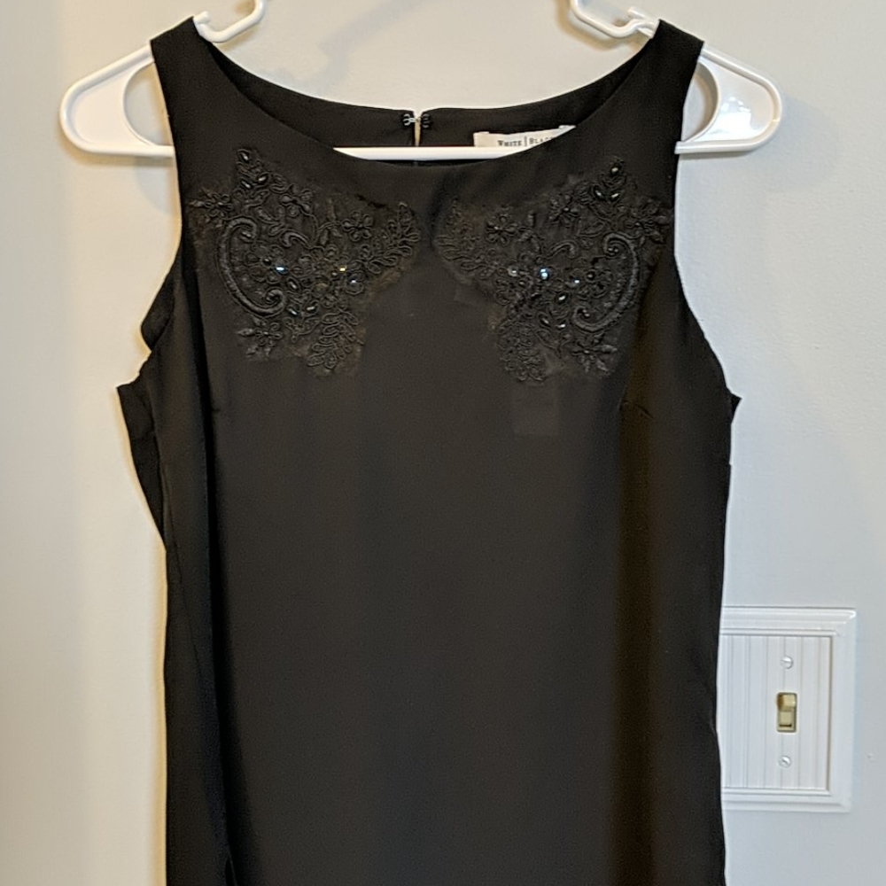 🔥🔥🔥White house black market black beaded tank